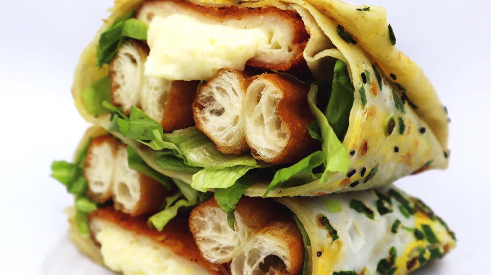 爆浆鸡排煎饼图片