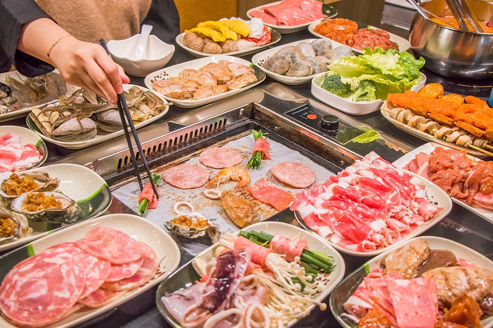 尚品宫韩式纸上自助烤肉火锅店图片