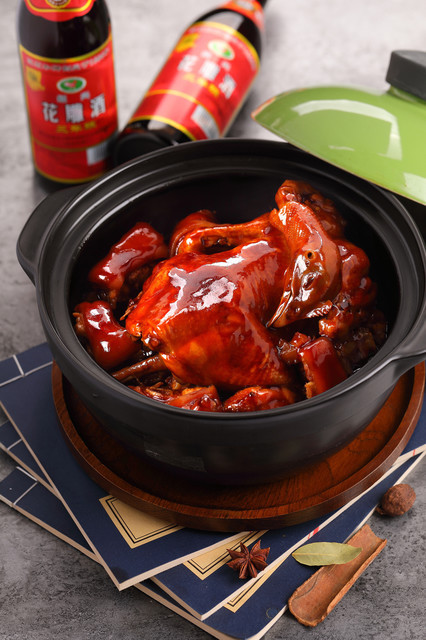 陈年花雕罐焖鸡