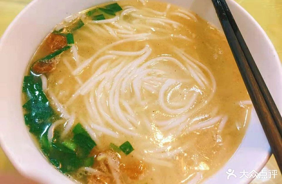 建新园过桥米线大润发店