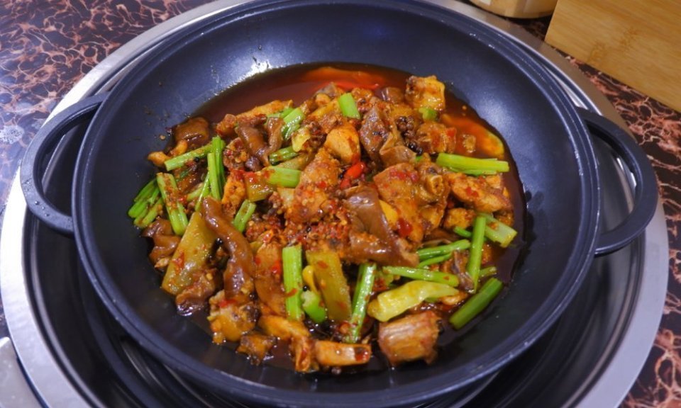 小二哥辣子鸡中环国际店