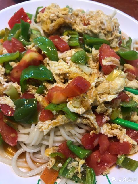 西辣蛋拌面图片