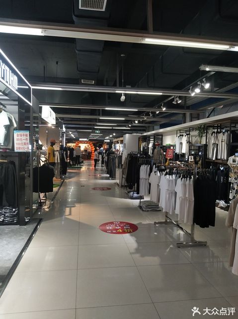 市曲阳县南环路与正阳街交叉口东南100米电话:凯嘉购物中心地址(位置