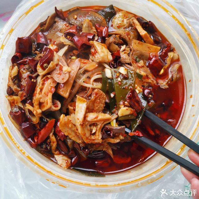 牛杂毛血旺图片