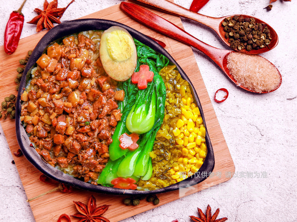 招牌卤肉饭图片