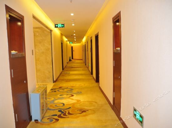 天源酒店(西山路店)