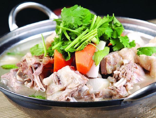 羊肉锅仔图片
