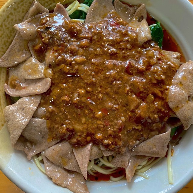 二妹麻哥面猪肝面