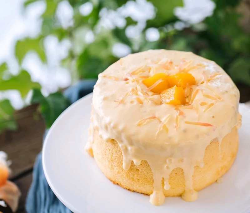 日式芒果爆浆流心蛋糕图片