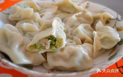 推荐菜:青菊水饺位于潍坊市昌邑市北海路与育新街交汇处附近西北