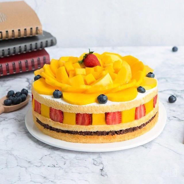 芒果水果蛋糕图片