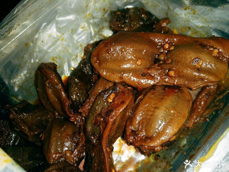 周黑鸭火车站三店