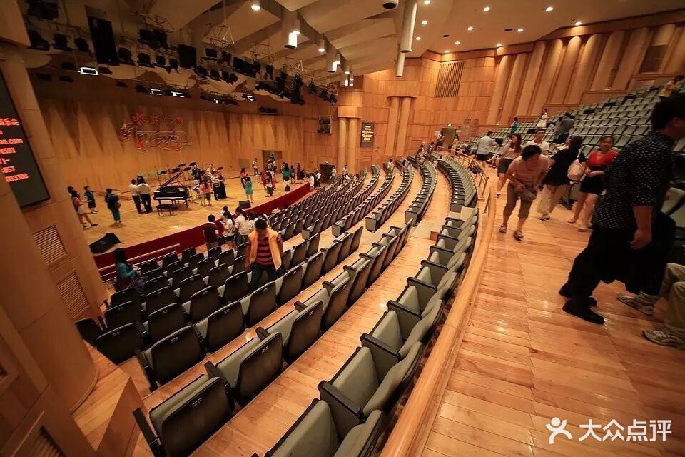                      广西音乐厅