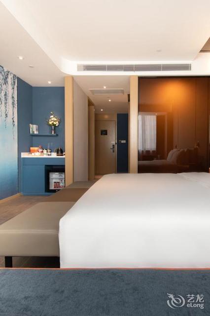 合肥蜀山高新产业园振兴路地铁站亚朵酒店