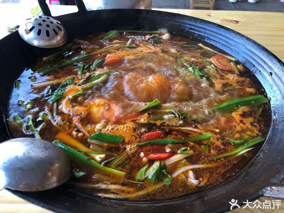 文山酸汤锅图片