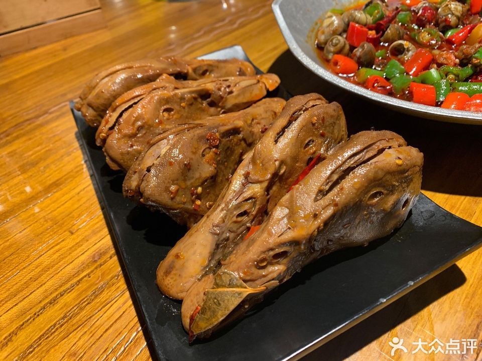 嘎嘎鸭脑壳特色江湖菜