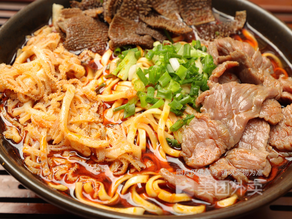 十三丰生烫牛肉面长江日报路店