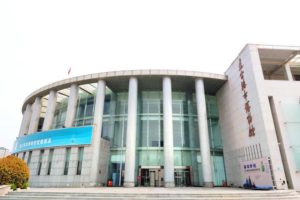                 连云港市博物馆