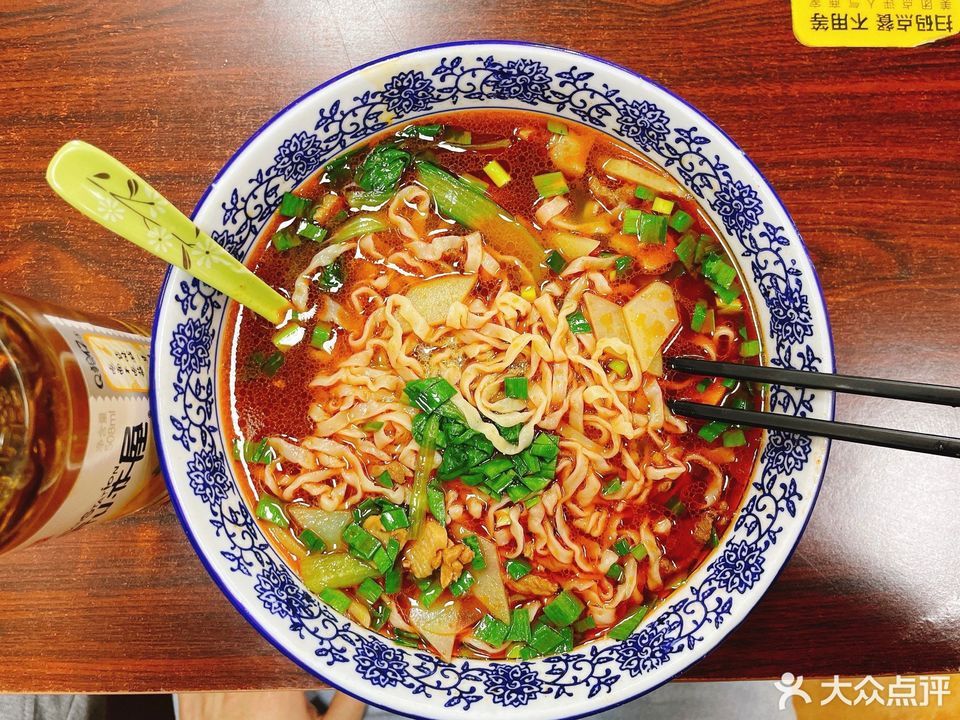 西安瓦罐面黄焖鸡米饭成贤街店