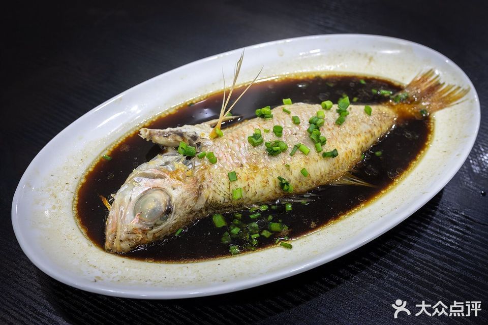 酱汁红果鲤图片