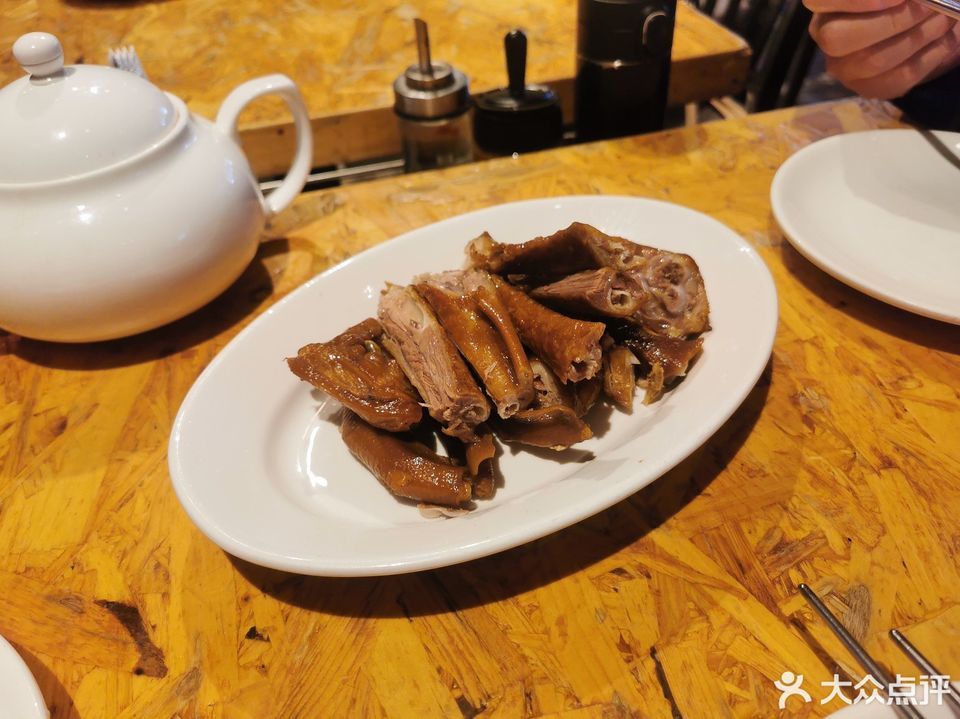 陈鹏鹏卤鹅饭店欢乐海岸店