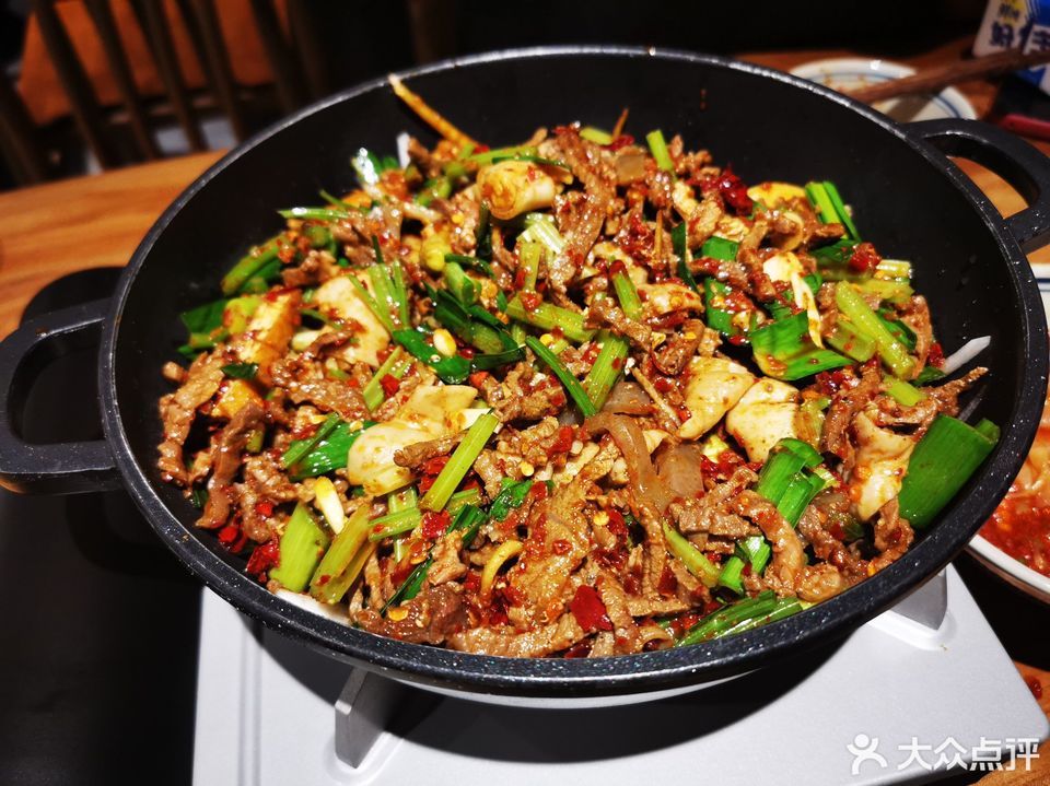 毛辣果虾酸牛肉肥肠小河店