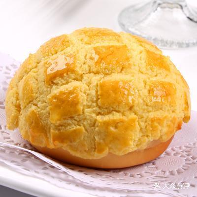 生日蛋糕定制月亮船生日蛋糕分类:面包店;购物;其它购物设施电话:星级