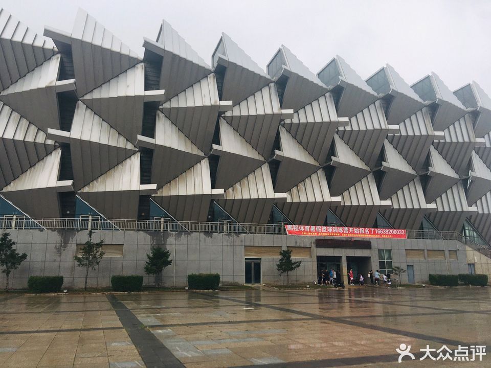 鹤壁市 休闲娱乐 体育休闲 体育场 鹤壁市体育中心标签:体育馆休闲