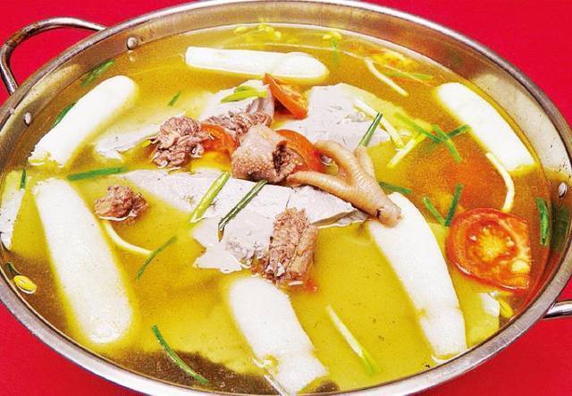 凯里酸汤鸡曼哈顿店