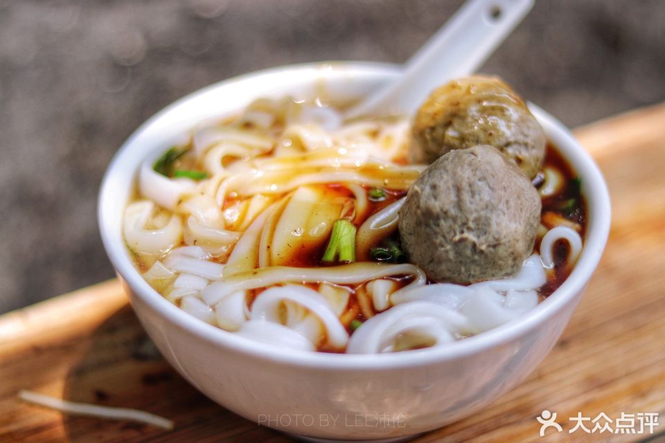 日月年小食店大牛丸粉