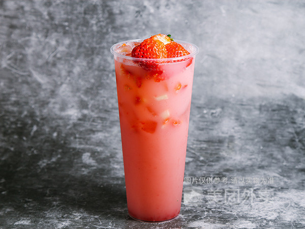 鲜草莓养乐多图片