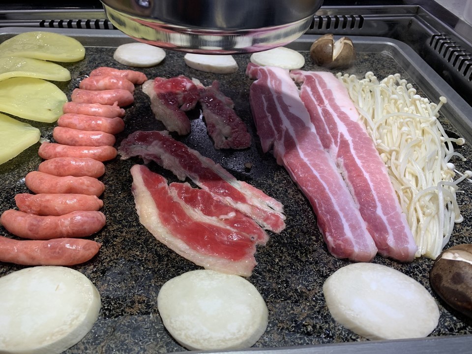 板上岩烧石板烤肉专门店爱琴海店