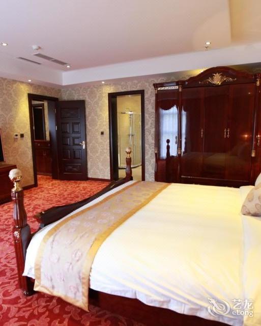 西安市 休闲娱乐 > 铂金丽宫]