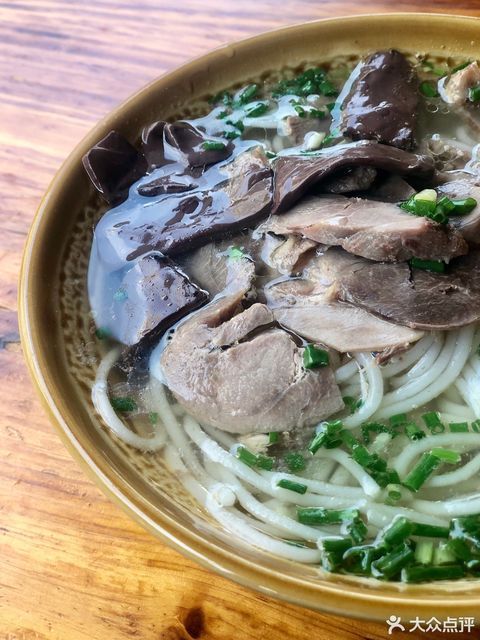 正宗特色鹅肉粉火车站总店