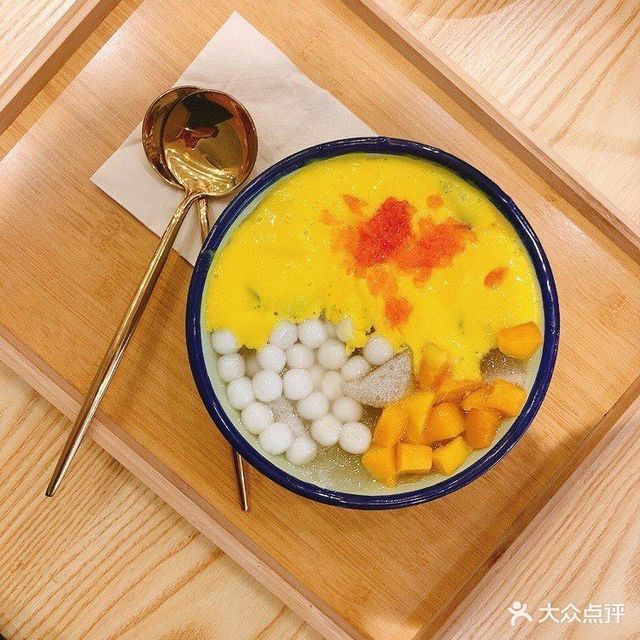 杨枝甘露冰粉图片