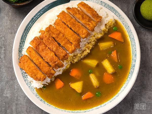 和香鸡排咖喱饭图片