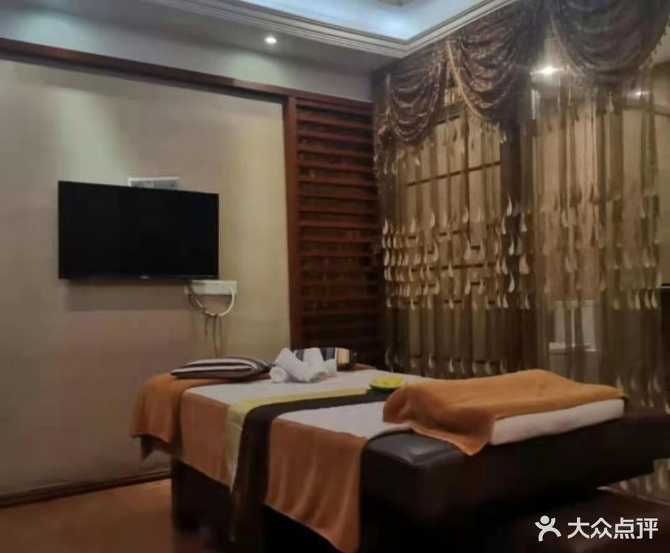 在哪,在哪里,在哪儿):南宁市兴宁区共和路119号电话:乐福养生馆(百盛