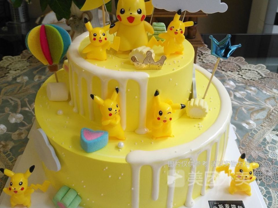 双层皮卡丘图片