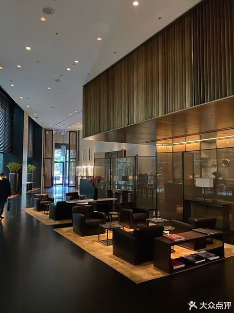 东英国际spa生活馆燕莎店