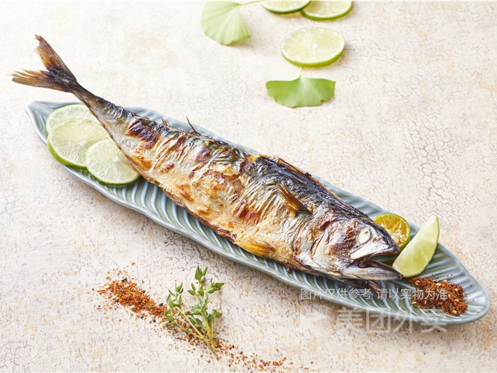 盐味烧青花鱼图片