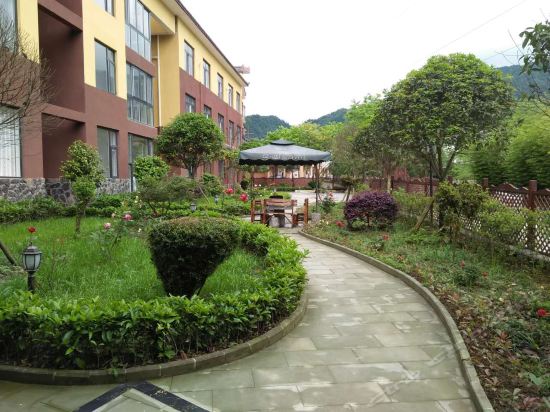 乐山市 住宿服务 酒店 > 峨眉山茂源休闲庄