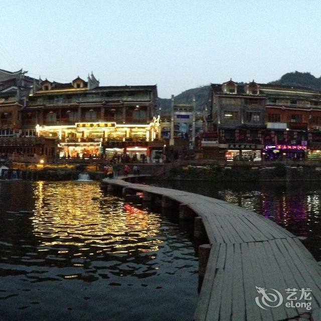 凤凰古城