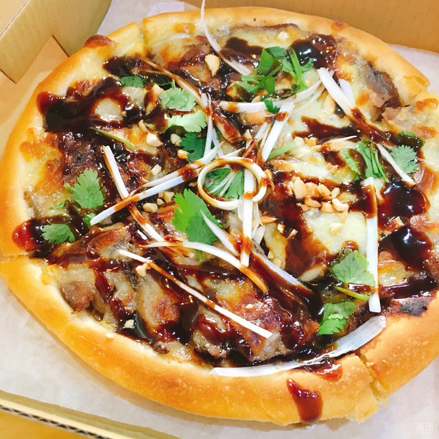 京酱烤鸭比萨图片