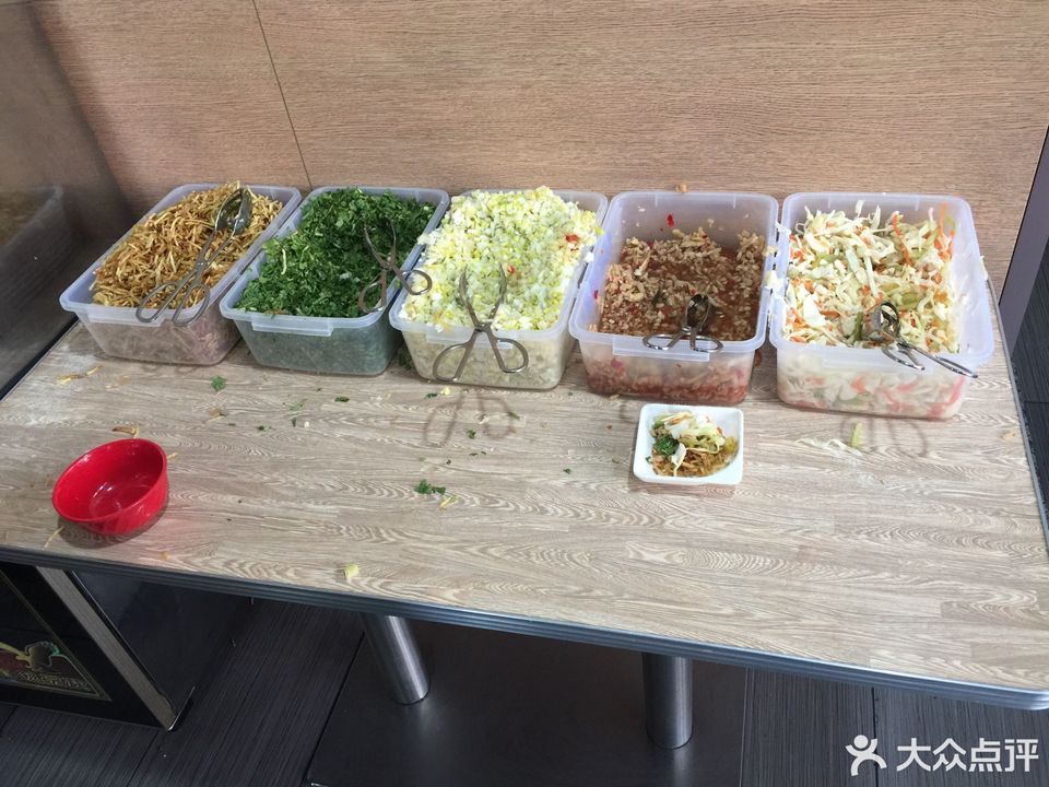 朝阳杂碎肉夹馍新村分店