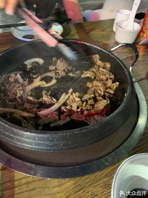 刚刚好石板煎肉