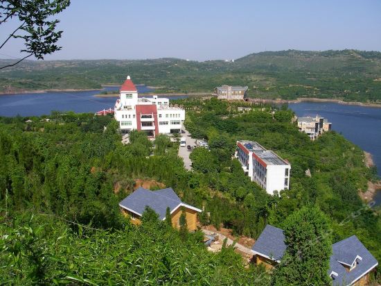 洛阳市 住宿服务 酒店 > 洛阳孟津小浪底航空度假村