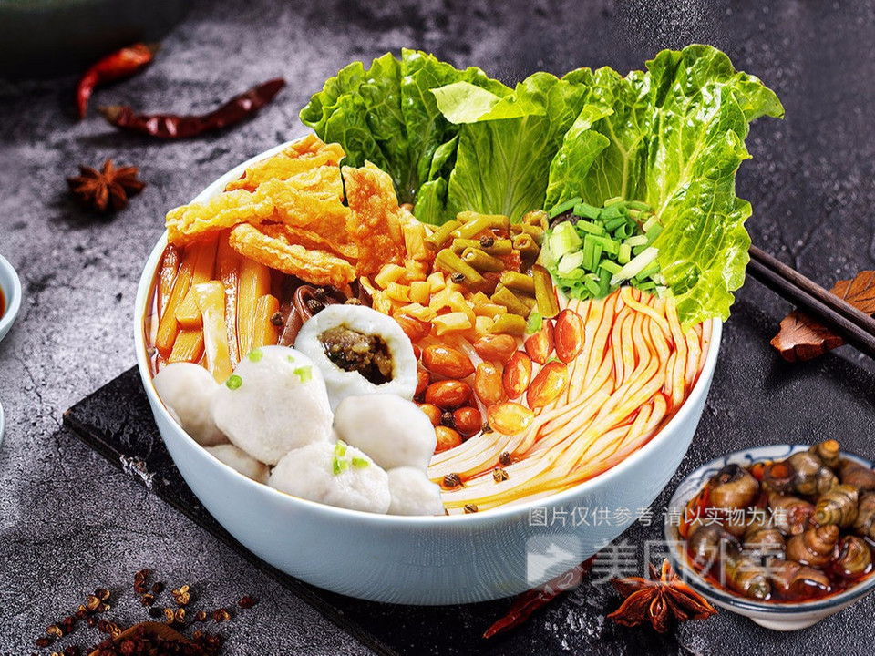 包心鱼丸螺蛳粉图片