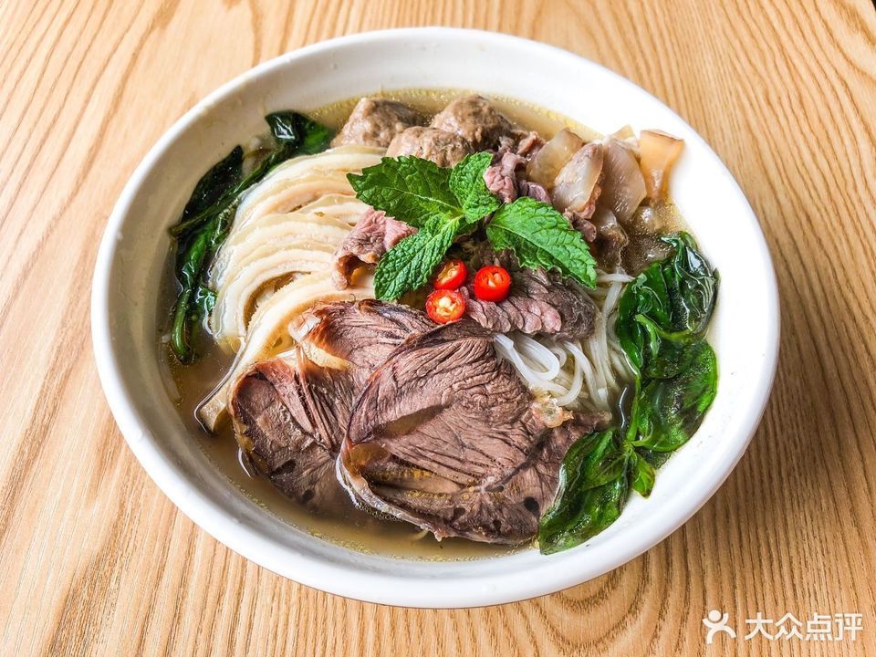 越南牛肉粉图片