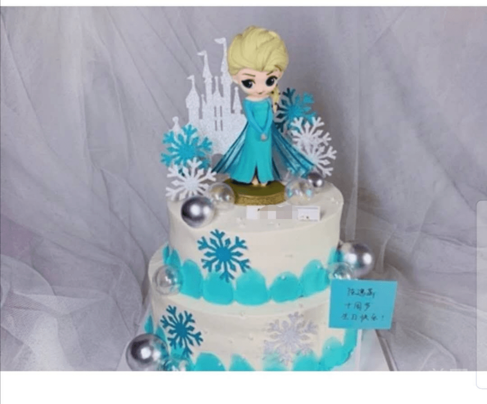 爱莎公主双层动物奶油蛋糕图片