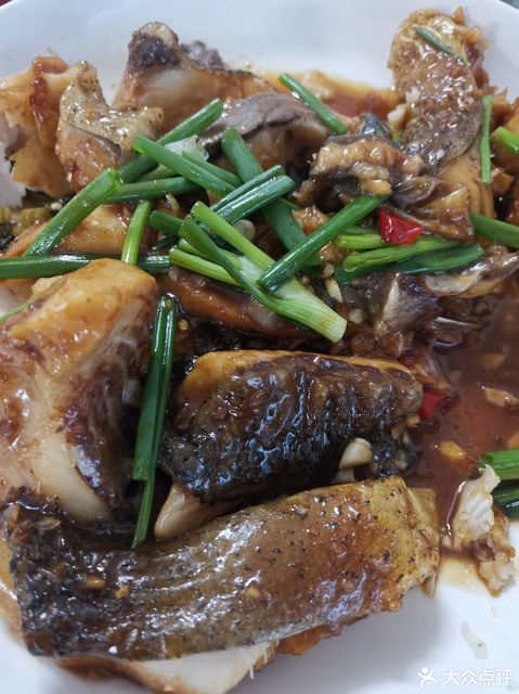 河唇老牌银鹤肥佬鱼头汤